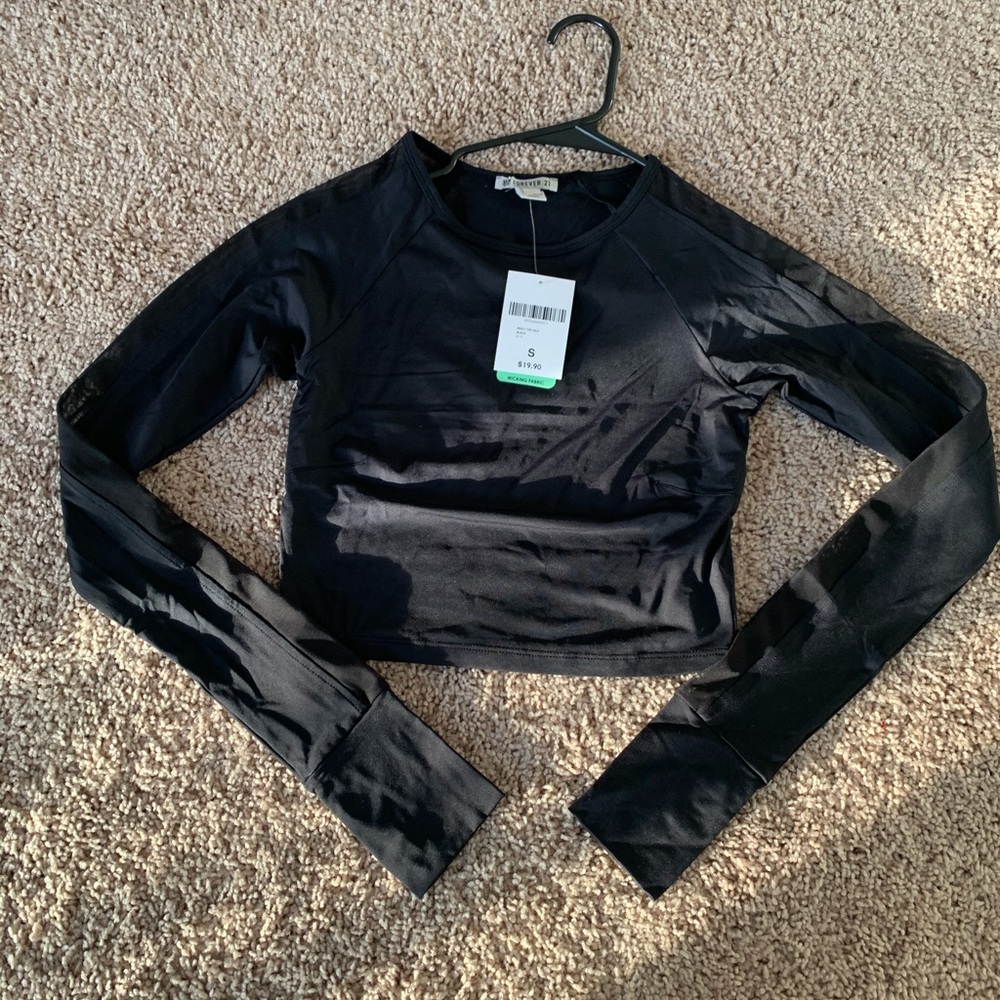 Forever 21 workout long sleeve crop top